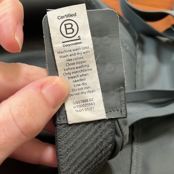 EUC Athleta Zip Front Sports Bra - Picture 4 of 5